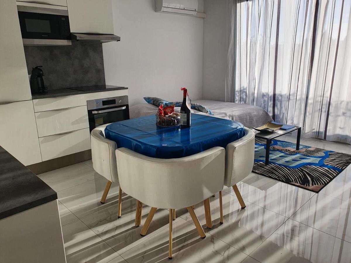 Villa Harmony فالوريس المظهر الخارجي الصورة