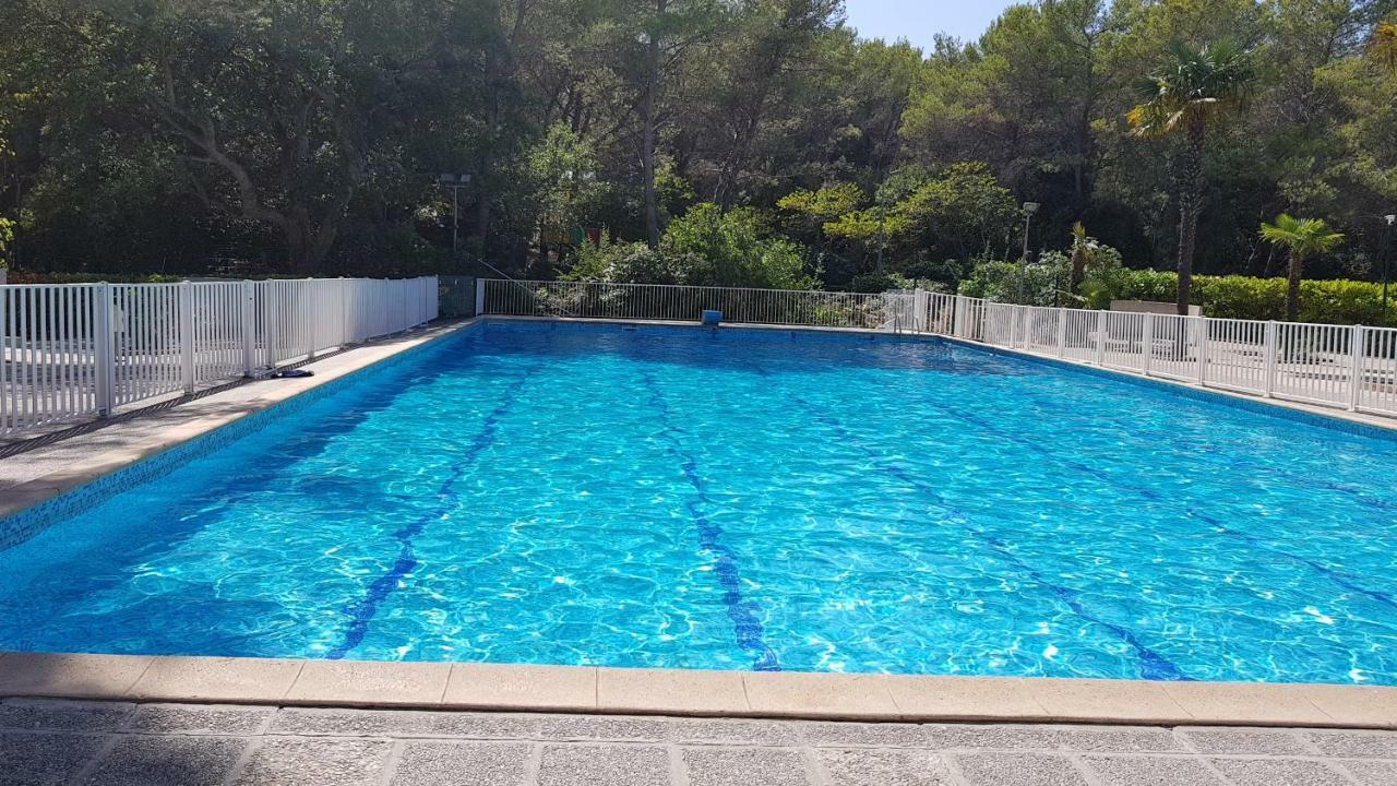 Villa Harmony فالوريس المظهر الخارجي الصورة